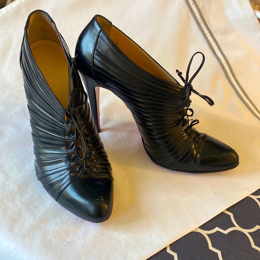 Louboutin size 41 boots